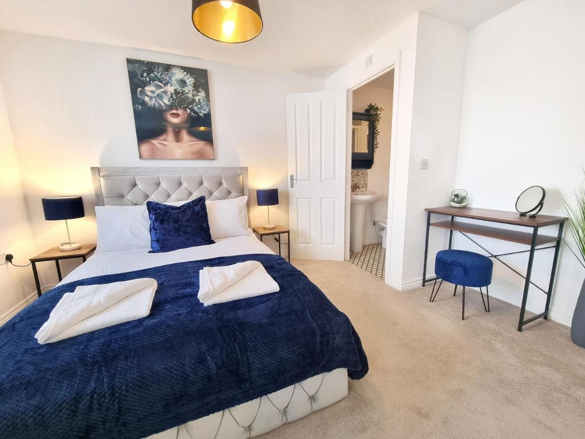 Modern & Spacious 3 Bedrooms And 2 Bathrooms Home, Free Parking! Кеймбридж Екстериор снимка